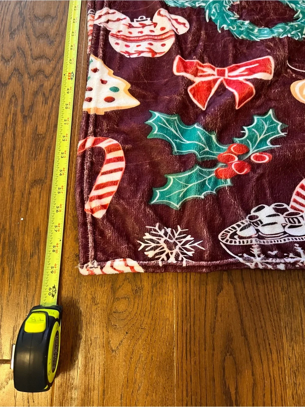 Super‎ Soft Burgundy Holiday Christmas Throw Blanket with Santa & Gingerbread